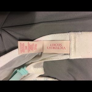 Victoria secret bras size 38C